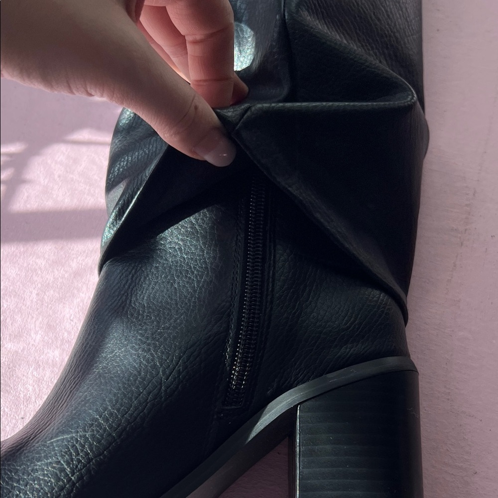 Women's Black Knee-High Leather Boots size 4 fold over boot - Picture 5 of 6